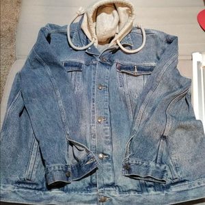 Vetements x levi’s